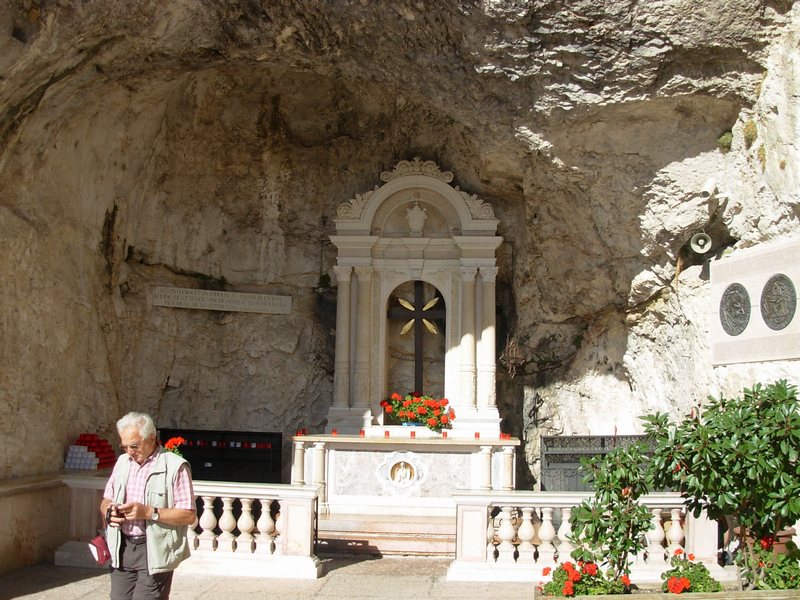 n_83 Felsenkirche.jpg